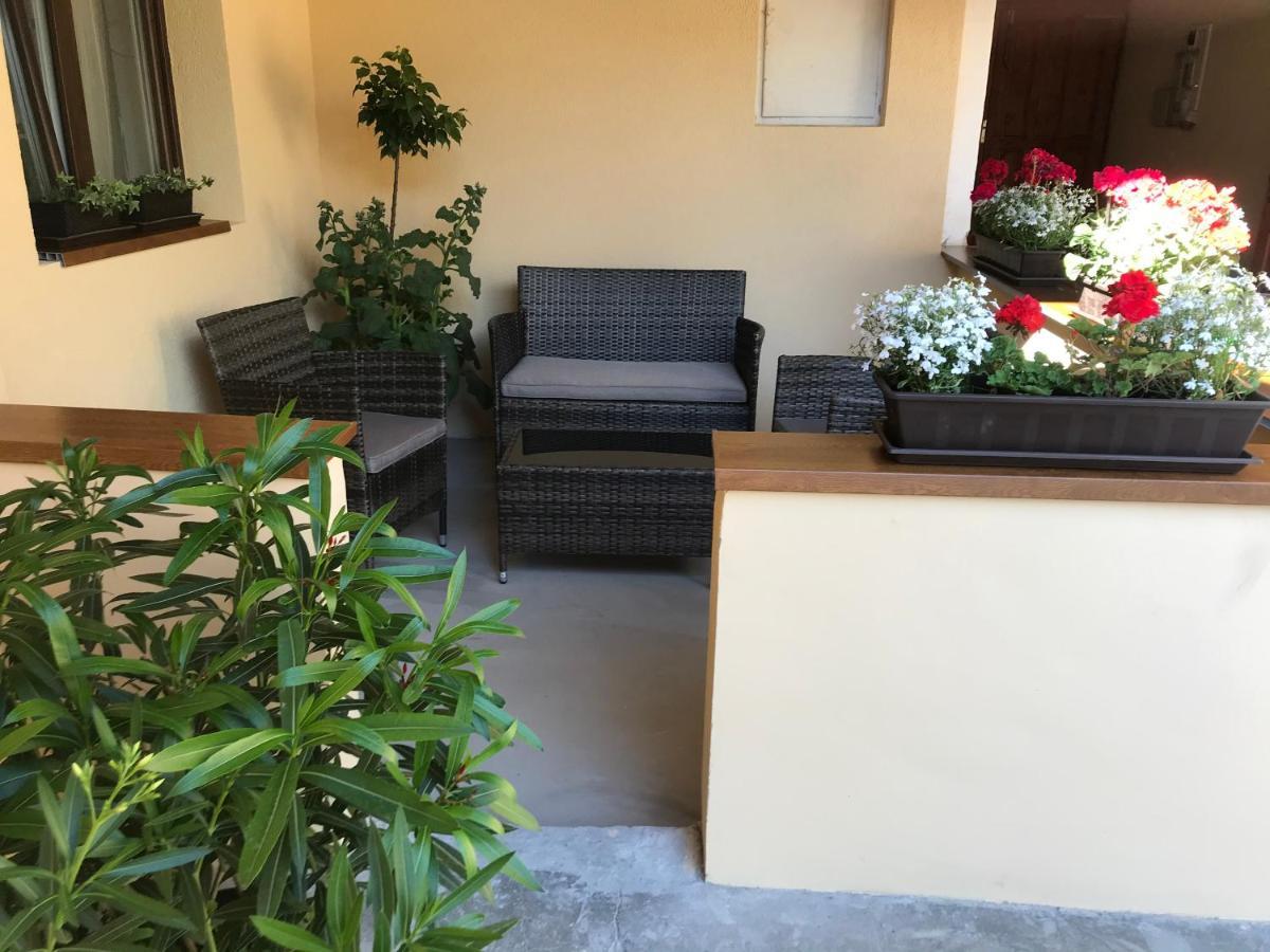 Komfort Apartman Вац Екстер'єр фото